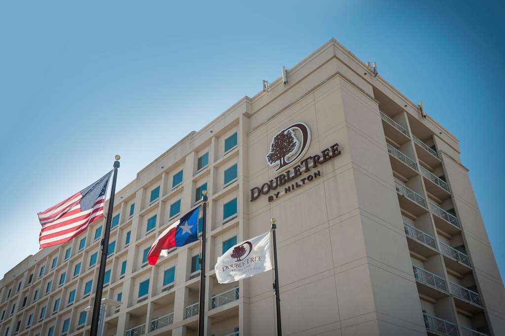 Doubletree By Hilton Hotel Dallas - Love Field Exterior photo